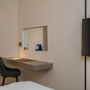 Firstname Hotel